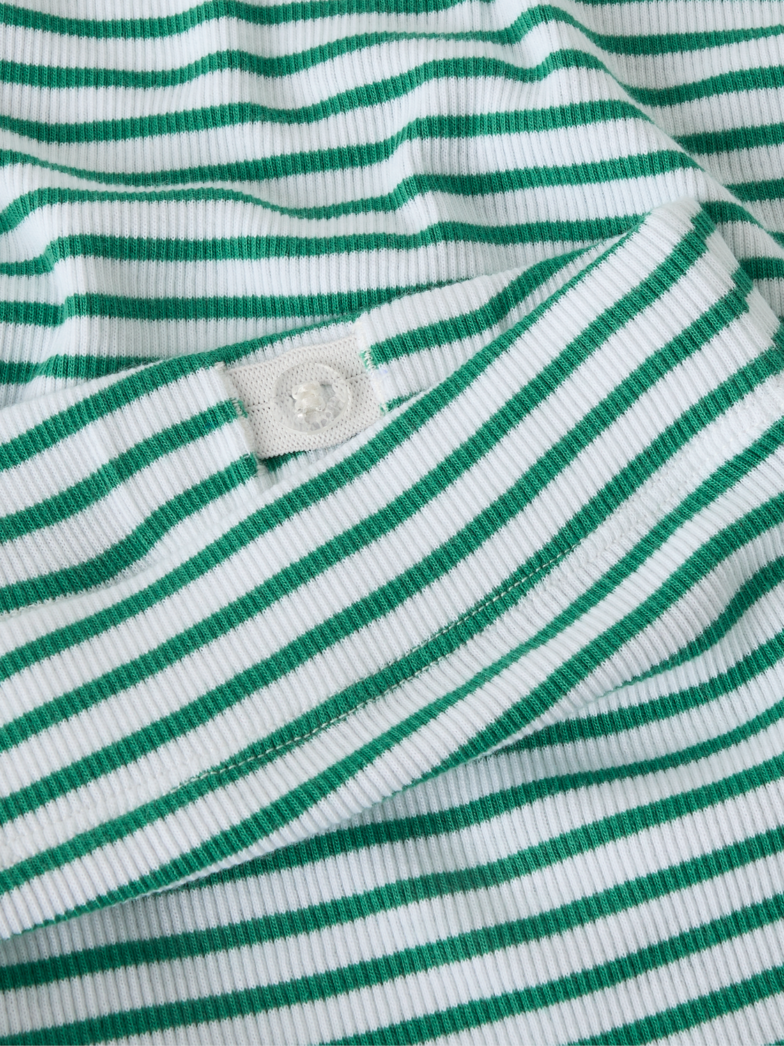 model_shot-front_full